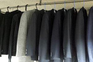 ���R����